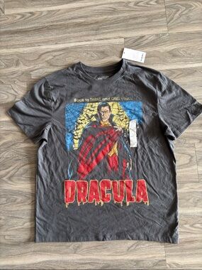 Goodfellow & Co Gray Dracula Graphic Tee with Red and Blue Art